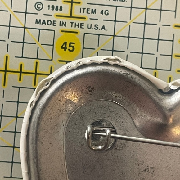 Vintage Beatles heart button - Picture 4 of 4